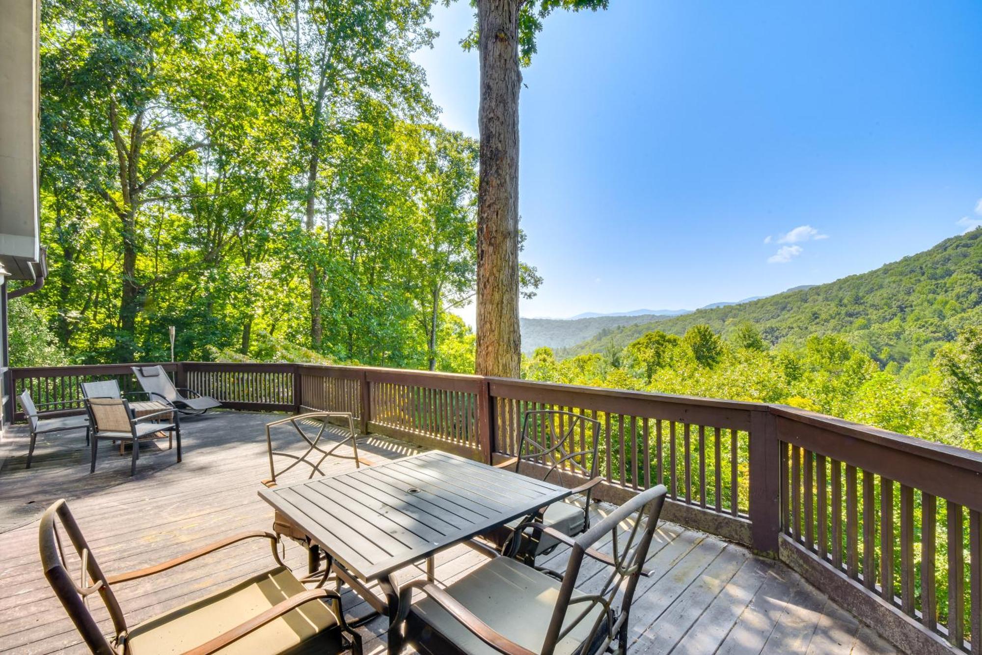 Mountain Cabin With Hot Tub And Fire Pit! Blairsville Exterior photo